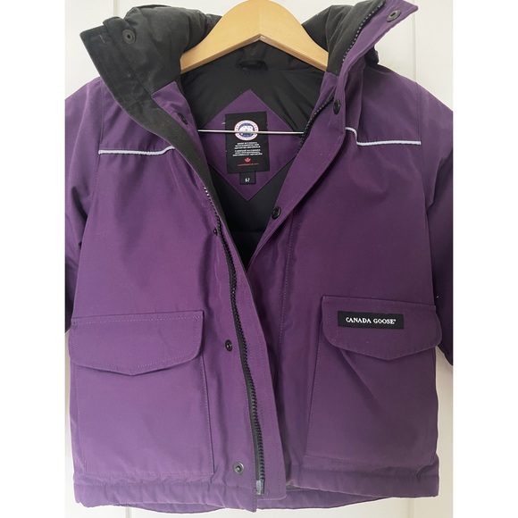 đź’śNEW ON KIDSđź’ś CANADA GOOSE - Picture 9 of 10